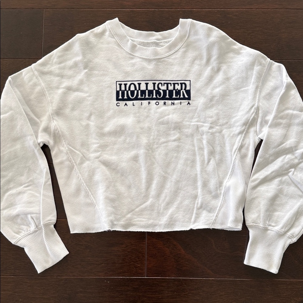 Hollister Cropped Sweatshirt | White